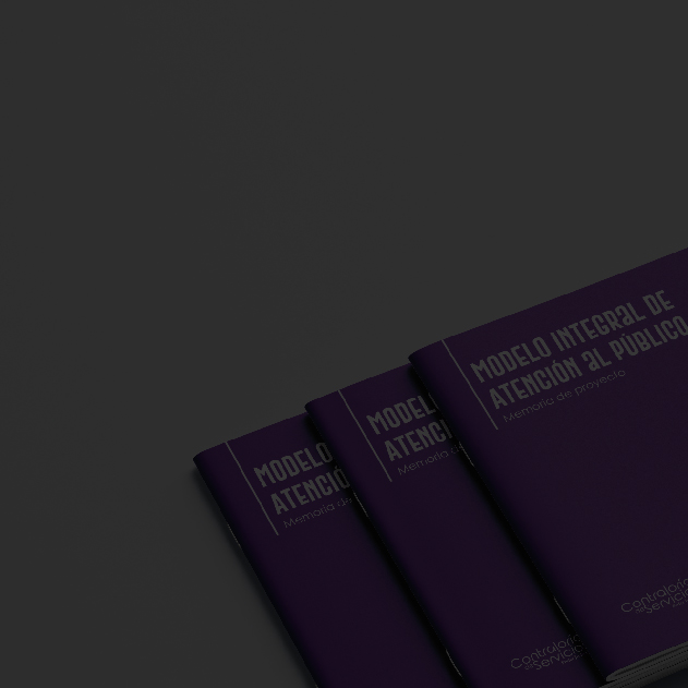 Tres folletos del modelo integral de atención al público sobre un fondo blanco